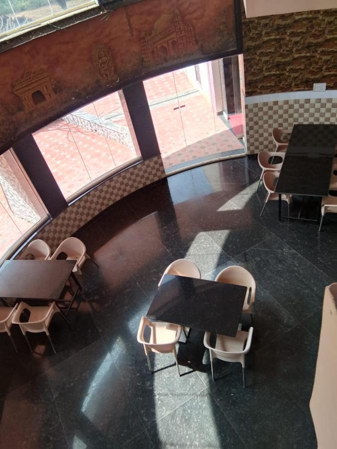 Kstdc Hotel Mayura Pavithra Yediyur Kunigal Extérieur photo
