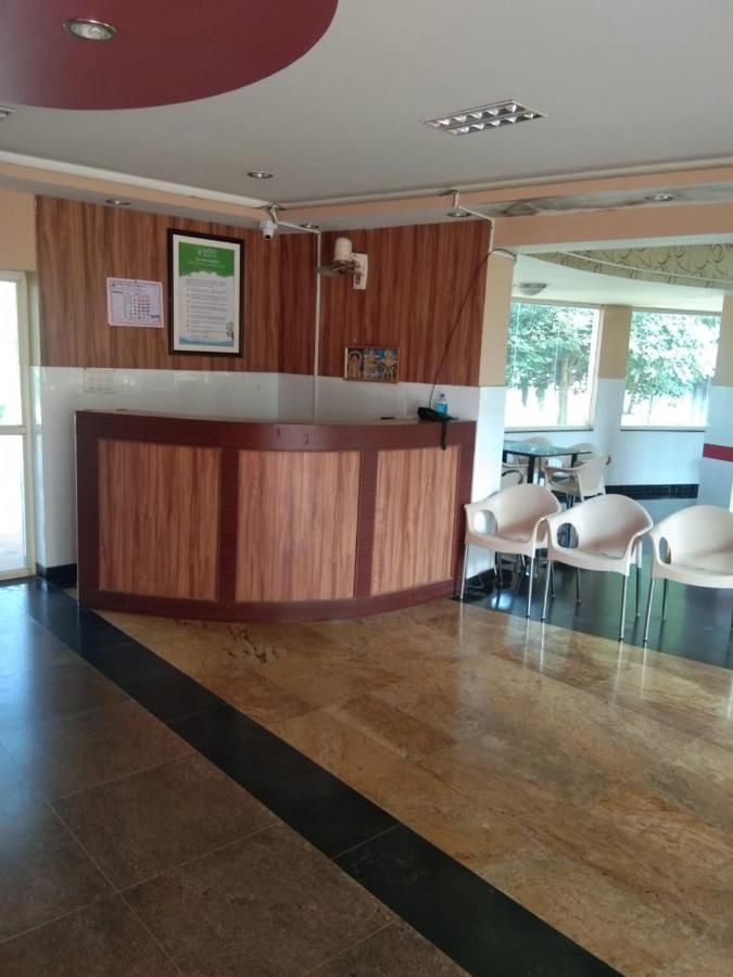 Kstdc Hotel Mayura Pavithra Yediyur Kunigal Extérieur photo