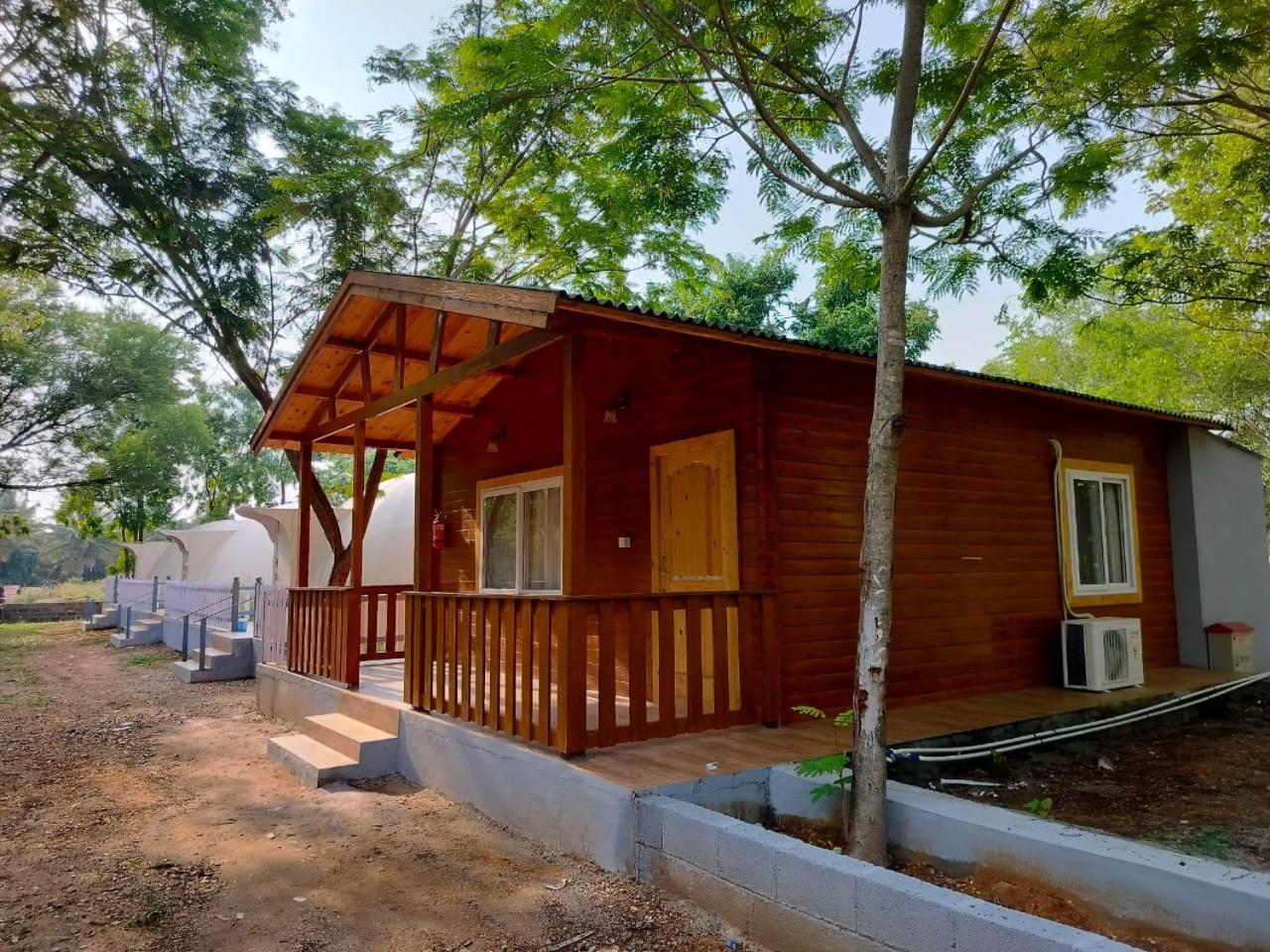 Kstdc Hotel Mayura Pavithra Yediyur Kunigal Extérieur photo